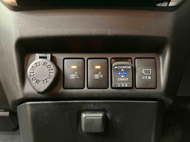 トールカスタムＧ　リミテッド　ＳＡIIIナビ／ＢＴ／ＴＶ／ＤＩＳＣ／全周囲カメラ　前ドラレコ　ＥＴＣ　両側パワスラ　ＬＥＤヘッド＆フォグ　１４インチアルミ　スマートキー　シートヒーター　シートバックテーブル　クルコン　衝突被害軽減ブレーキ（千葉県）の中古車