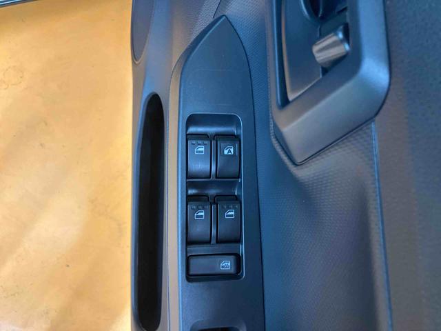 ミライースL横滑り防止装置 アイドリングストップ マニュアルレベリング機能付ハロゲンヘッドライト オートライト オートハイビーム キーレスエントリー ショッピングフック カーペットマット(千葉県)の中古車