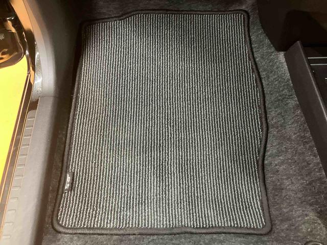 ミライースL横滑り防止装置 アイドリングストップ マニュアルレベリング機能付ハロゲンヘッドライト オートライト オートハイビーム キーレスエントリー ショッピングフック カーペットマット(千葉県)の中古車