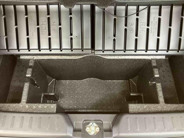 ムーヴキャンバスストライプスＧ衝突回避支援システム　横滑り防止装置　前後コーナーセンサー　ホットカップホルダー　置きラクボックス　ホールド機能付き電動パーキングブレーキ　前席シートヒーター　バニティーミラー付き左右サンバイザー（千葉県）の中古車