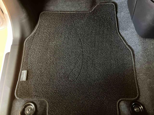 ムーヴキャンバスストライプスＧ衝突回避支援システム　横滑り防止装置　前後コーナーセンサー　ホットカップホルダー　置きラクボックス　ホールド機能付き電動パーキングブレーキ　前席シートヒーター　バニティーミラー付き左右サンバイザー（千葉県）の中古車