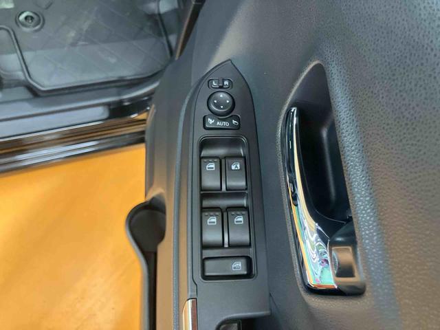 タントカスタムＲＳ衝突回避支援システム　横滑り防止装置　前後コーナーセンサー　ホールド機能付き電動パーキングブレーキ　前席シートヒーター　チルトステアリング　運転席シートリフター　ミラクルオープンドア（千葉県）の中古車