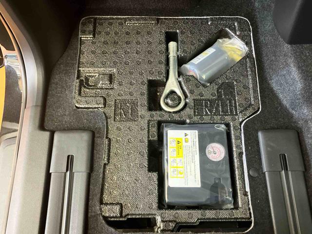 タントカスタムＲＳ衝突回避支援システム　横滑り防止装置　前後コーナーセンサー　ホールド機能付き電動パーキングブレーキ　前席シートヒーター　チルトステアリング　運転席シートリフター　ミラクルオープンドア（千葉県）の中古車