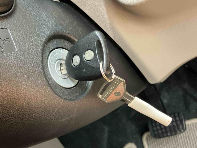 ミライースXCDラジオチューナー AUX接続 アイドリングストップ マニュアルレベリング機能付ハロゲンヘッドライト キーレスエントリー ETC リヤトランクトノカバー バニティーミラー付き左右サンバイザー(千葉県)の中古車