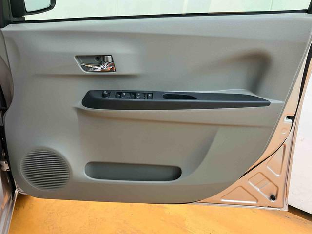 ミライースXCDラジオチューナー AUX接続 アイドリングストップ マニュアルレベリング機能付ハロゲンヘッドライト キーレスエントリー ETC リヤトランクトノカバー バニティーミラー付き左右サンバイザー(千葉県)の中古車