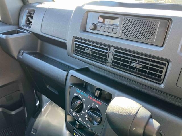 ハイゼットカーゴデラックス衝突被害軽減ブレーキ　誤発進抑制制御　横滑り防止装置　空転防止装置　ＡＢＳ　オートライト　オートハイビーム　前後コーナーセンサー　オーバーヘッドシェルフ　プライバシーガラス　キーレス　集中ドアロック（千葉県）の中古車