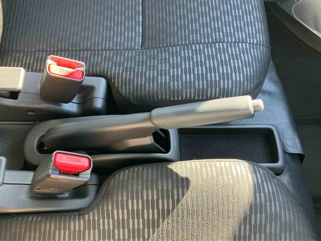 ハイゼットカーゴデラックス衝突被害軽減ブレーキ　誤発進抑制制御　横滑り防止装置　空転防止装置　ＡＢＳ　オートライト　オートハイビーム　前後コーナーセンサー　オーバーヘッドシェルフ　プライバシーガラス　キーレス　集中ドアロック（千葉県）の中古車