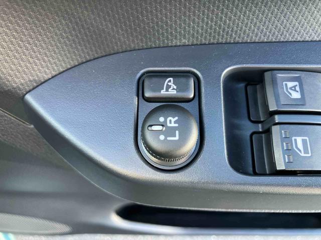 ミライースＸ　ＳＡIIIスマアシ　ＬＥＤヘッドランプ　オートライト　オートハイビーム　前後コーナーセンサー　スモークガラス　デジタルメーター　サイドレバー式駐車ブレーキ　電動格納ドアミラー　キーレスエントリー　盗難防止警報（千葉県）の中古車