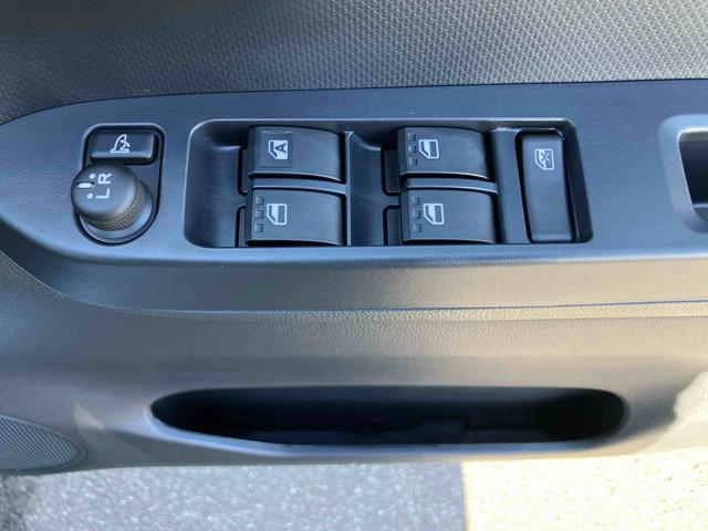 ミライースＸ　ＳＡIIIスマアシ　ＬＥＤヘッドランプ　オートライト　オートハイビーム　前後コーナーセンサー　スモークガラス　デジタルメーター　サイドレバー式駐車ブレーキ　電動格納ドアミラー　キーレスエントリー　盗難防止警報（千葉県）の中古車