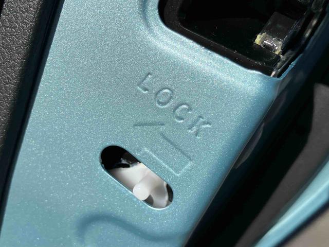 ミライースＸ　ＳＡIIIスマアシ　ＬＥＤヘッドランプ　オートライト　オートハイビーム　前後コーナーセンサー　スモークガラス　デジタルメーター　サイドレバー式駐車ブレーキ　電動格納ドアミラー　キーレスエントリー　盗難防止警報（千葉県）の中古車