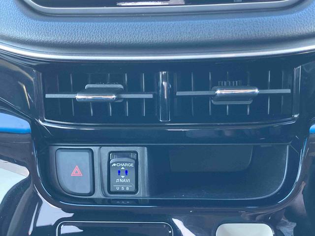 ムーヴＸリミテッドII　ＳＡIIIキーフリー（リモコンエンジンスターター付）　ＣＤ／ＢＴ／ＵＳＢ／ＤＶＤ　バックカメラ　運転席シートヒーター　トップシェイドガラス　アルミ　ＬＥＤヘッドライト　オートライト　革巻きステアリング　ステリモ（千葉県）の中古車