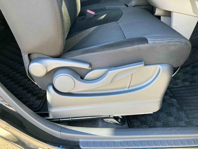 ムーヴＸリミテッドII　ＳＡIIIキーフリー（リモコンエンジンスターター付）　ＣＤ／ＢＴ／ＵＳＢ／ＤＶＤ　バックカメラ　運転席シートヒーター　トップシェイドガラス　アルミ　ＬＥＤヘッドライト　オートライト　革巻きステアリング　ステリモ（千葉県）の中古車