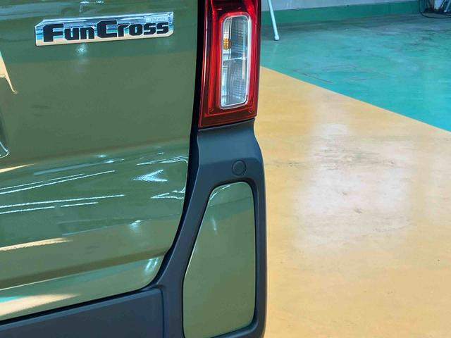 タントファンクロス衝突回避支援システム　横滑り防止装置　アイドリングストップ　前後コーナーセンサー　前席シートヒーター　ホールド機能付き電動パーキングブレーキ　プッシュエンジンスタート　キーフリーシステム（千葉県）の中古車