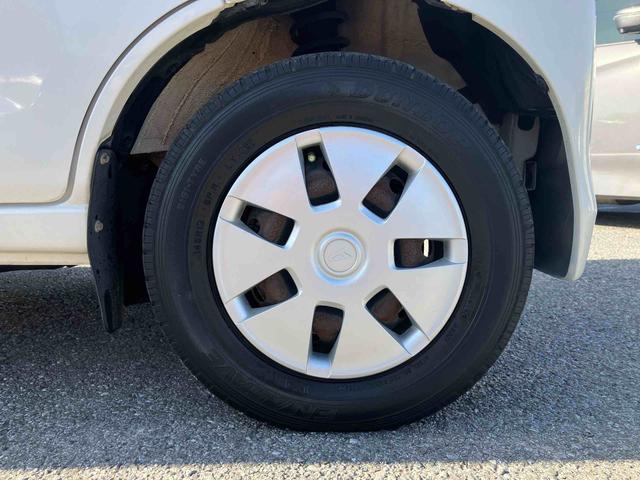 ハイゼットカーゴクルーズターボリミテッド４ＷＤ　ナビ／ＢＴ／ＴＶ／ＣＤ／ＤＶＤ　前ドラレコ　ＥＴＣ　フロントメッキグリル　トップシェイドガラス　ＬＥＤ荷室灯　電動格納ドアミラー　キーレスエントリー　パワーウインドウ　オーバーヘッドシェルフ（千葉県）の中古車