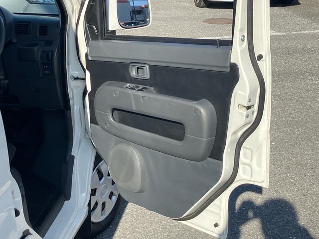 ハイゼットカーゴクルーズターボリミテッド４ＷＤ　ナビ／ＢＴ／ＴＶ／ＣＤ／ＤＶＤ　前ドラレコ　ＥＴＣ　フロントメッキグリル　トップシェイドガラス　ＬＥＤ荷室灯　電動格納ドアミラー　キーレスエントリー　パワーウインドウ　オーバーヘッドシェルフ（千葉県）の中古車