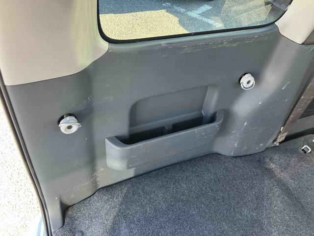 ハイゼットカーゴクルーズターボリミテッド４ＷＤ　ナビ／ＢＴ／ＴＶ／ＣＤ／ＤＶＤ　前ドラレコ　ＥＴＣ　フロントメッキグリル　トップシェイドガラス　ＬＥＤ荷室灯　電動格納ドアミラー　キーレスエントリー　パワーウインドウ　オーバーヘッドシェルフ（千葉県）の中古車