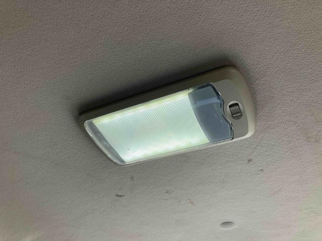 ハイゼットカーゴクルーズターボリミテッド４ＷＤ　ナビ／ＢＴ／ＴＶ／ＣＤ／ＤＶＤ　前ドラレコ　ＥＴＣ　フロントメッキグリル　トップシェイドガラス　ＬＥＤ荷室灯　電動格納ドアミラー　キーレスエントリー　パワーウインドウ　オーバーヘッドシェルフ（千葉県）の中古車