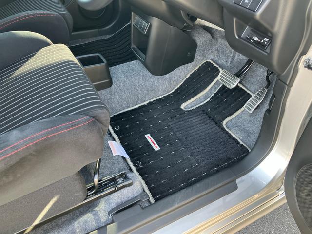 アルトワークスベースグレードターボ レカロシート パドルシフト ナビ/ワンセグ/CD/USB ETC ドラレコ HIDヘッドライト オートライト アルミホイール 革巻ステアリング ステリモ チルト オートエアコン(千葉県)の中古車