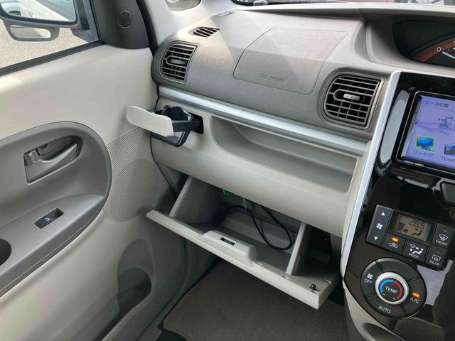 タントＸナビ／ワンセグ／ＣＤ／ＵＳＢ　バックカメラ　横滑り防止装置　左側電動スライドドア　ハロゲンヘッドライト　オートライト　キーフリー　盗難防止警報　オートＡ／Ｃ　ステアリングリモコン　足踏み式駐車ブレーキ（千葉県）の中古車