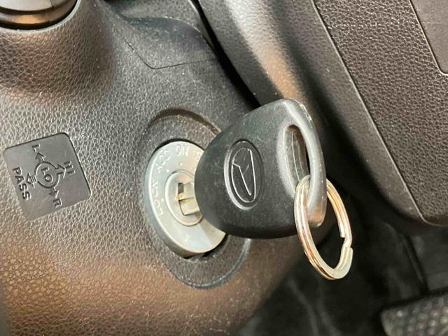 ミライースLCDラジオチューナー AUX接続 オートライト キーレスエントリー 横滑り防止装置 アイドリングストップ マニュアルレベリング機能付ハロゲンヘッドライト ショッピングフック ラバーマット(千葉県)の中古車