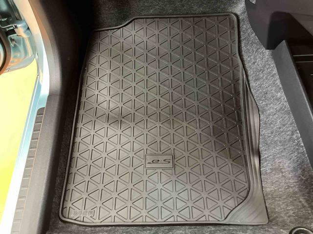 ミライースLCDラジオチューナー AUX接続 オートライト キーレスエントリー 横滑り防止装置 アイドリングストップ マニュアルレベリング機能付ハロゲンヘッドライト ショッピングフック ラバーマット(千葉県)の中古車