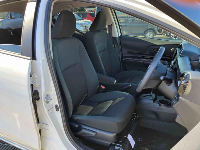 アクアＳスタイルブラックナビ／ＢＴ／ＴＶ／ＤＩＳＣ／バックカメラ／ステアリングスイッチ　ＥＴＣ　モデリスタ１５インチアルミ　ドアミラーウインカー　スマートキー　シートヒーター　電動格納ドアミラー　衝突被害軽減ブレーキ（千葉県）の中古車