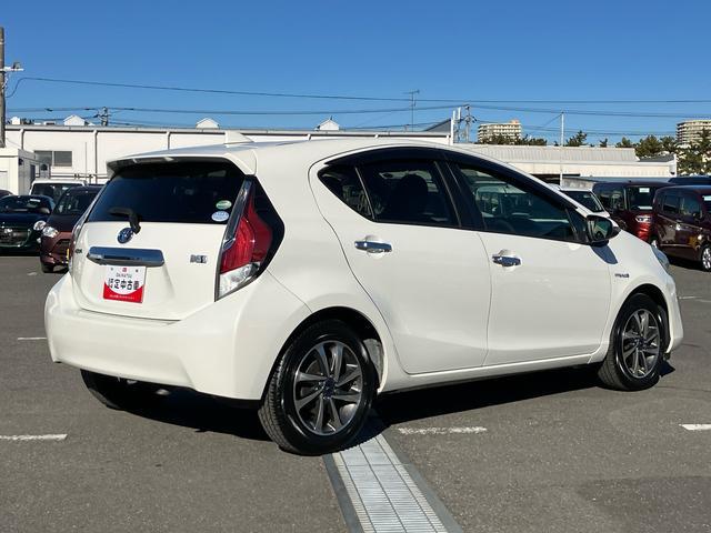 アクアＳスタイルブラックナビ／ＢＴ／ＴＶ／ＤＩＳＣ／バックカメラ／ステアリングスイッチ　ＥＴＣ　モデリスタ１５インチアルミ　ドアミラーウインカー　スマートキー　シートヒーター　電動格納ドアミラー　衝突被害軽減ブレーキ（千葉県）の中古車