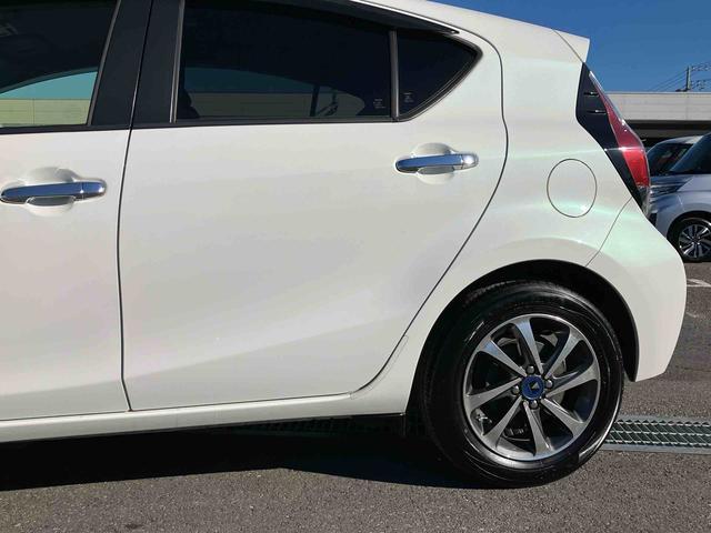 アクアＳスタイルブラックナビ／ＢＴ／ＴＶ／ＤＩＳＣ／バックカメラ／ステアリングスイッチ　ＥＴＣ　モデリスタ１５インチアルミ　ドアミラーウインカー　スマートキー　シートヒーター　電動格納ドアミラー　衝突被害軽減ブレーキ（千葉県）の中古車