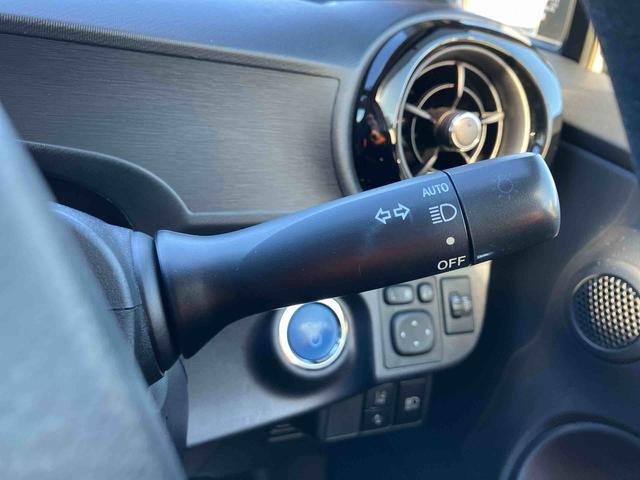 アクアＳスタイルブラックナビ／ＢＴ／ＴＶ／ＤＩＳＣ／バックカメラ／ステアリングスイッチ　ＥＴＣ　モデリスタ１５インチアルミ　ドアミラーウインカー　スマートキー　シートヒーター　電動格納ドアミラー　衝突被害軽減ブレーキ（千葉県）の中古車