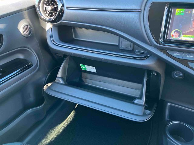 アクアＳスタイルブラックナビ／ＢＴ／ＴＶ／ＤＩＳＣ／バックカメラ／ステアリングスイッチ　ＥＴＣ　モデリスタ１５インチアルミ　ドアミラーウインカー　スマートキー　シートヒーター　電動格納ドアミラー　衝突被害軽減ブレーキ（千葉県）の中古車