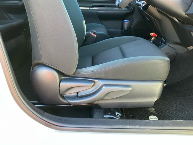 アクアＳスタイルブラックナビ／ＢＴ／ＴＶ／ＤＩＳＣ／バックカメラ／ステアリングスイッチ　ＥＴＣ　モデリスタ１５インチアルミ　ドアミラーウインカー　スマートキー　シートヒーター　電動格納ドアミラー　衝突被害軽減ブレーキ（千葉県）の中古車