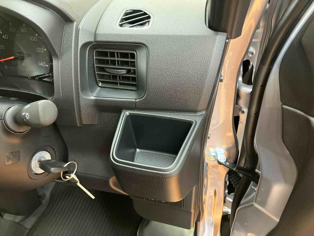 ハイゼットカーゴデラックス衝突回避支援システム 横滑り防止装置 アイドリングストップ 前後コーナーセンサー オーバーヘッドシェルフ オートライト オートハイビーム キーレスエントリー 大型室内灯 前席パワーウインドウ(千葉県)の中古車