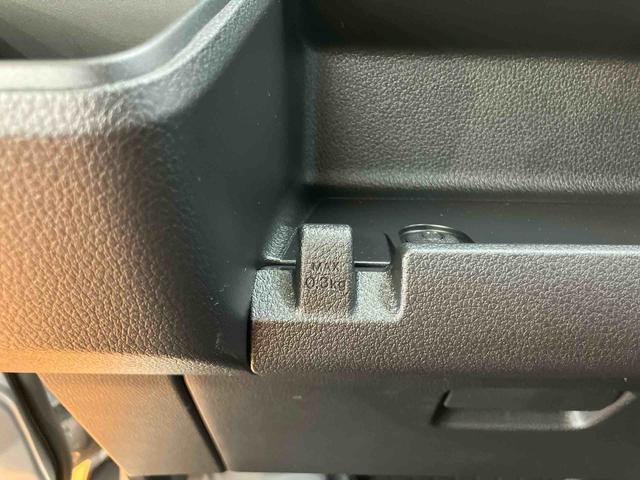 ハイゼットカーゴデラックス衝突回避支援システム 横滑り防止装置 アイドリングストップ 前後コーナーセンサー オーバーヘッドシェルフ オートライト オートハイビーム キーレスエントリー 大型室内灯 前席パワーウインドウ(千葉県)の中古車