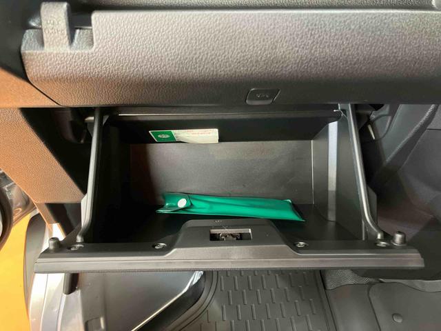 ハイゼットカーゴデラックス衝突回避支援システム 横滑り防止装置 アイドリングストップ 前後コーナーセンサー オーバーヘッドシェルフ オートライト オートハイビーム キーレスエントリー 大型室内灯 前席パワーウインドウ(千葉県)の中古車