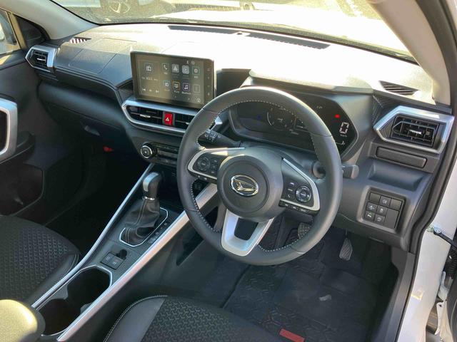 ロッキープレミアムG9型DPA/TV/BT/USB Bカメラ 全車速追従クルコン LEDヘッドランプ オートライト リヤフォグランプ 前後コーナーセンサー シートヒーター 革巻ステア 電動駐車ブレーキ アルミ ステリモ(千葉県)の中古車