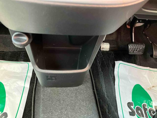 ムーヴカスタム　Ｘ　ＳＡ７インチフルセグナビゲーション／オートエアコン／バックカメラ／キーフリーシステム／アイドリングストップ／ＬＥＤヘッドライト／カーペット／ワイドバイザー／アルミホイールＬＥＤルームランプ／オートライト（千葉県）の中古車