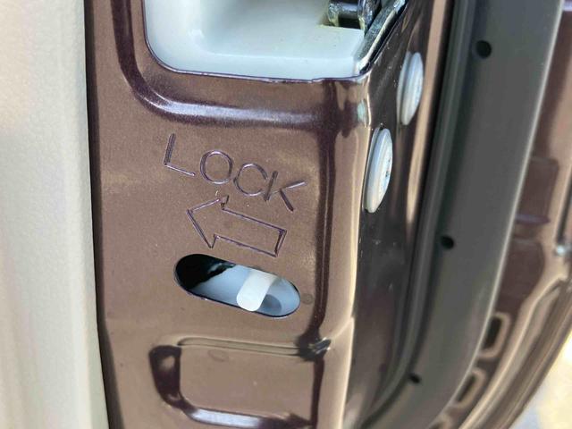 ムーヴL SAIIIナビ/TV/BT/USB/DVD バックカメラ トップシェイドガラス 衝突被害軽減ブレーキ 横滑り防止装置 ハロゲンヘッドライト オートハイビーム ステアリモコン キーレスエントリー 盗難防止アラーム(千葉県)の中古車