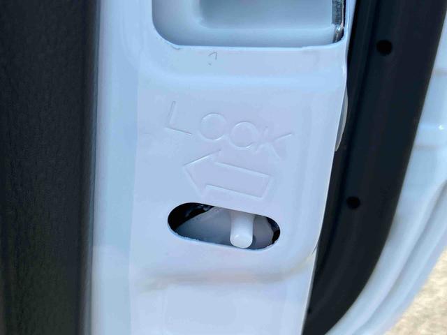 ムーヴＸリミテッドII　ＳＡIII８型ナビ／ＴＶ／ＢＴ／ＵＳＢ／ＤＶＤ　バックカメラ　前後ドラレコ　ＥＴＣ　運転席シートヒーター　トップシェイドガラス　アルミホイール　ＬＥＤヘッドライト　オートライト　ステリモ　革巻ステア　キーフリー（千葉県）の中古車