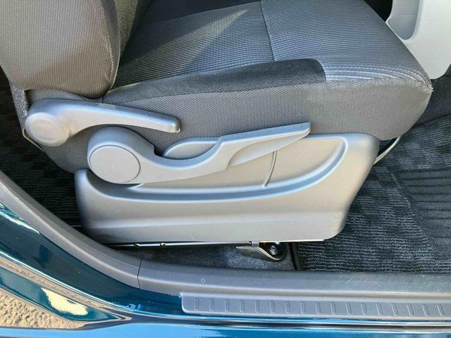 ムーヴＸリミテッドII　ＳＡIIIＣＤ／ＢＴ／ＵＳＢ／ＤＶＤ　バックカメラ　運転席シートヒーター　トップシェイドガラス　アルミホイール　ＬＥＤヘッドライト　オートライト　スマアシ　革巻ステアリング　ステリモ　キーレス　盗難防止アラーム（千葉県）の中古車