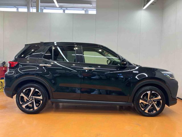 ロッキープレミアムＧ　ＨＥＶ衝突回避支援システム　横滑り防止装置　アダプティブクルーズコントロール　ホールド機能付き電動パーキングブレーキ　リヤフォグランプ　前席シートヒーター　前後コーナーセンサ　５穴１７インチアルミホイール（千葉県）の中古車