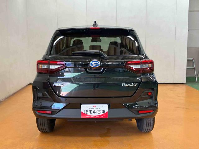 ロッキープレミアムＧ　ＨＥＶ衝突回避支援システム　横滑り防止装置　アダプティブクルーズコントロール　ホールド機能付き電動パーキングブレーキ　リヤフォグランプ　前席シートヒーター　前後コーナーセンサ　５穴１７インチアルミホイール（千葉県）の中古車