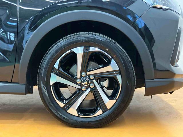 ロッキープレミアムＧ　ＨＥＶ衝突回避支援システム　横滑り防止装置　アダプティブクルーズコントロール　ホールド機能付き電動パーキングブレーキ　リヤフォグランプ　前席シートヒーター　前後コーナーセンサ　５穴１７インチアルミホイール（千葉県）の中古車