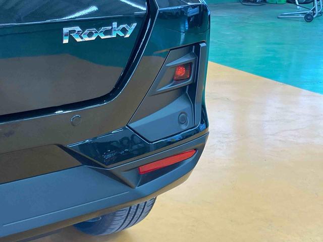 ロッキープレミアムＧ　ＨＥＶ衝突回避支援システム　横滑り防止装置　アダプティブクルーズコントロール　ホールド機能付き電動パーキングブレーキ　リヤフォグランプ　前席シートヒーター　前後コーナーセンサ　５穴１７インチアルミホイール（千葉県）の中古車