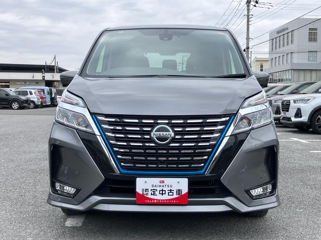 セレナｅ−パワー　ハイウェイスターＶナビ／ＢＴ／ＴＶ／全周囲カメラ／ステアスイッチ　前後ドラレコ　ＥＴＣ　電子ルームミラー　両側パワスラ　ＬＥＤヘッド／フォグ　１５インチアルミ　スマートキー　シートバックテーブル　自動追従クルコン（千葉県）の中古車