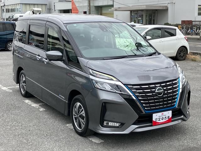 セレナｅ−パワー　ハイウェイスターＶナビ／ＢＴ／ＴＶ／全周囲カメラ／ステアスイッチ　前後ドラレコ　ＥＴＣ　電子ルームミラー　両側パワスラ　ＬＥＤヘッド／フォグ　１５インチアルミ　スマートキー　シートバックテーブル　自動追従クルコン（千葉県）の中古車