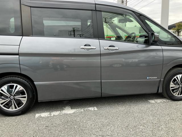 セレナｅ−パワー　ハイウェイスターＶナビ／ＢＴ／ＴＶ／全周囲カメラ／ステアスイッチ　前後ドラレコ　ＥＴＣ　電子ルームミラー　両側パワスラ　ＬＥＤヘッド／フォグ　１５インチアルミ　スマートキー　シートバックテーブル　自動追従クルコン（千葉県）の中古車