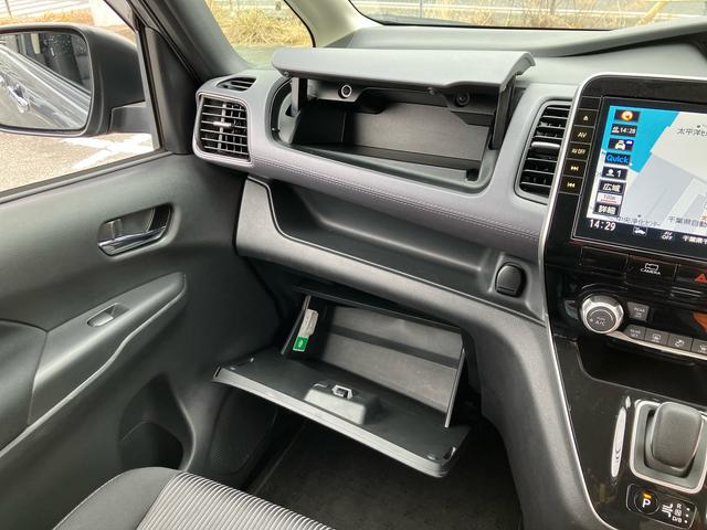 セレナｅ−パワー　ハイウェイスターＶナビ／ＢＴ／ＴＶ／全周囲カメラ／ステアスイッチ　前後ドラレコ　ＥＴＣ　電子ルームミラー　両側パワスラ　ＬＥＤヘッド／フォグ　１５インチアルミ　スマートキー　シートバックテーブル　自動追従クルコン（千葉県）の中古車