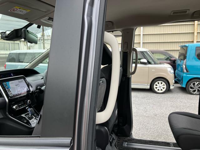 セレナｅ−パワー　ハイウェイスターＶナビ／ＢＴ／ＴＶ／全周囲カメラ／ステアスイッチ　前後ドラレコ　ＥＴＣ　電子ルームミラー　両側パワスラ　ＬＥＤヘッド／フォグ　１５インチアルミ　スマートキー　シートバックテーブル　自動追従クルコン（千葉県）の中古車