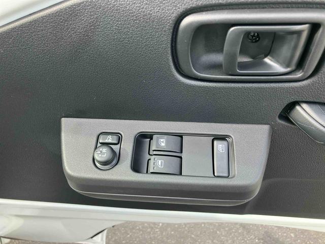 ハイゼットトラック多目的ダンプ４ＷＤ　５速ＭＴ　ＥＴＣ　パワーウィンド　電動格納ドアミラー　４枚リーフ　荷台三方開　荷台作業灯　ＬＥＤヘッドライト　オートライト　キーフリー　スマアシ　前後コーナーセンサー　バッテリーカバー　ラジオ（千葉県）の中古車