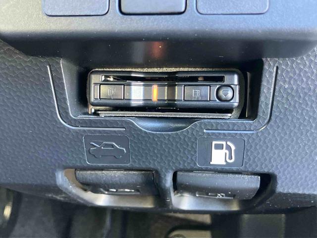 トールカスタムＧ９型ナビ／ＴＶ／ＤＶＤ／ＢＴ／ＵＳＢ　バックカメラ　前後ドラレコ　ＥＴＣ　全車速追従クルコン　ＬＥＤヘッドライト　オートライト　コーナーセンサー　シートヒーター　トップシェイドガラス　電動駐車ブレーキ（千葉県）の中古車